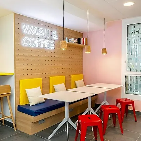 Hosho Paris Sud - Porte D'italie Хостел Ле-Кримлен-Бисетр